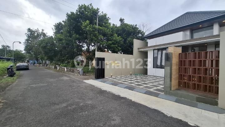 Rumah Baru Tanah Luas Akses Jalan Lebar di Ngaglik Sleman 2