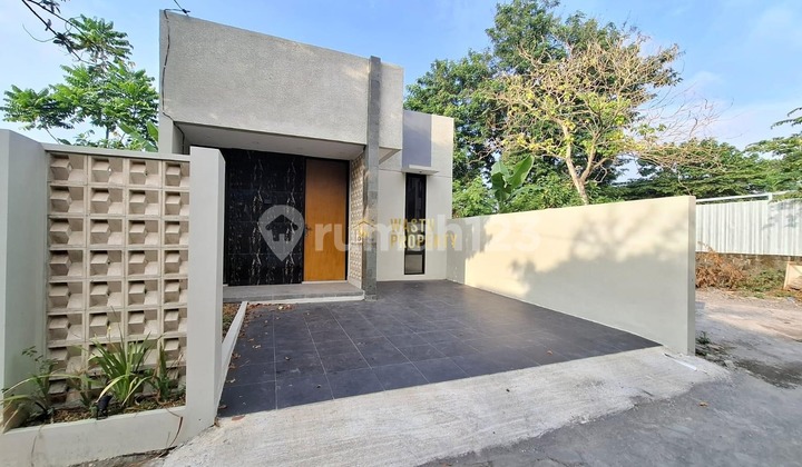 Rumah Baru Desain Minimalis Dekat Stadion Maguwoharjo dan Jogja Bay