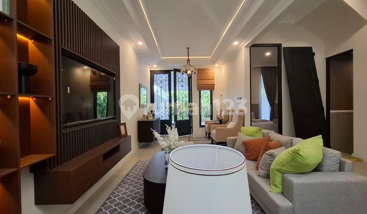 Rumah 2 Lantai Full Furnished Dekat Jalan Jogja-Solo, Maguwoharjo!