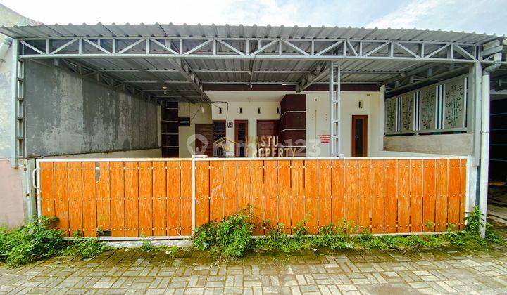 Rumah Minimalis Second di Prambanan, View Jalan Tol 1
