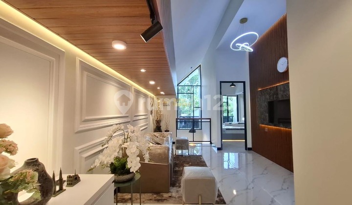 Rumah 2 Lantai Modern Full Furnished - Dekat Pasar Gentan, Harga Promo! Rumah 2 Lantai Modern Full Furnished - Dekat Pasar Gentan, Harga Promo!