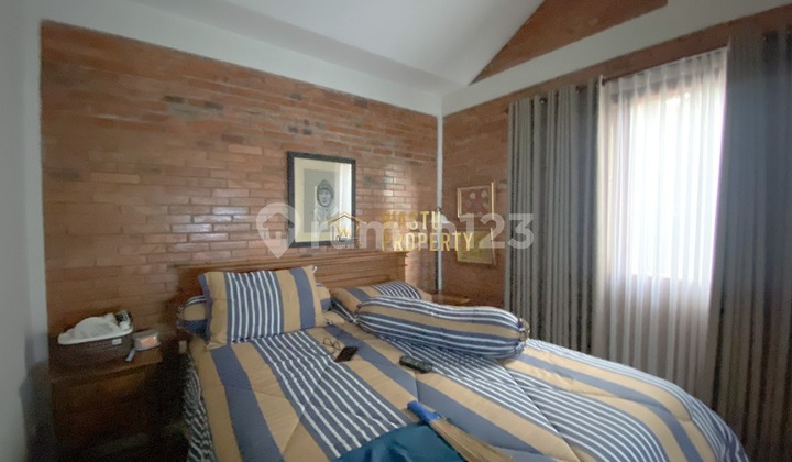 Active Boarding House and Main House for Sale Near UII Campus. Active Boarding House and Main House for Sale Near UII Campus.