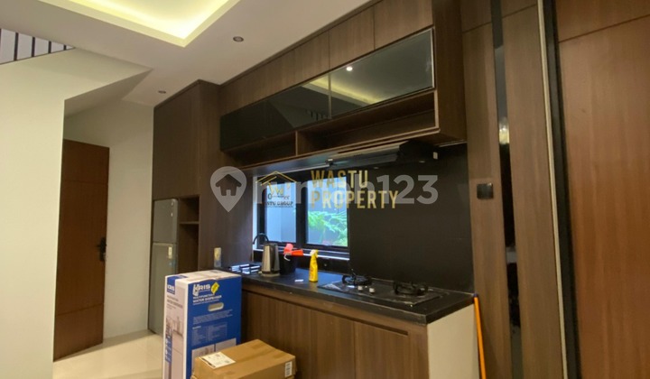 Luxury Residence in Sleman: 2-Story Fully Furnished, Rooftop & Private Pool 2