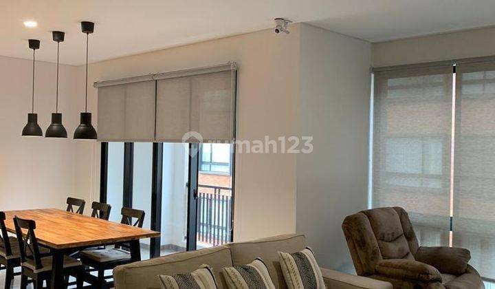 Disewakan Lloyd Apartemen 3 Kamar Tidur Full Furnish Alam Sutera 1