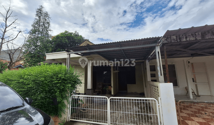 Rumah Hoek Di Griya Loka Bsd Serpong Tangerang Selatan 1