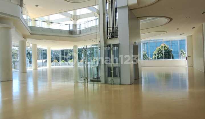 Disewakan Showroom Space di Bsd City Tangerang Disewakan Showroom Space di Bsd City Tangerang