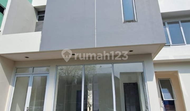 For Rent: Business Loft Commercial Shophouse at The Icon Horizon Broadway BSD For Rent: Business Loft Commercial Shophouse at The Icon Horizon Broadway BSD