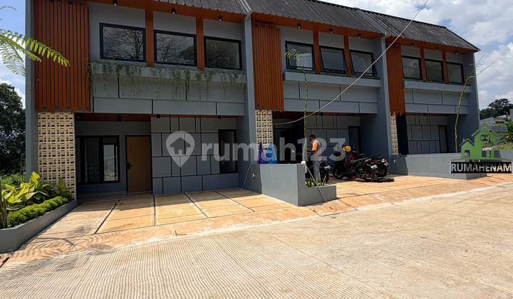 Minimalist House Ready to Occupy Near Cinere Limo Toll Gate