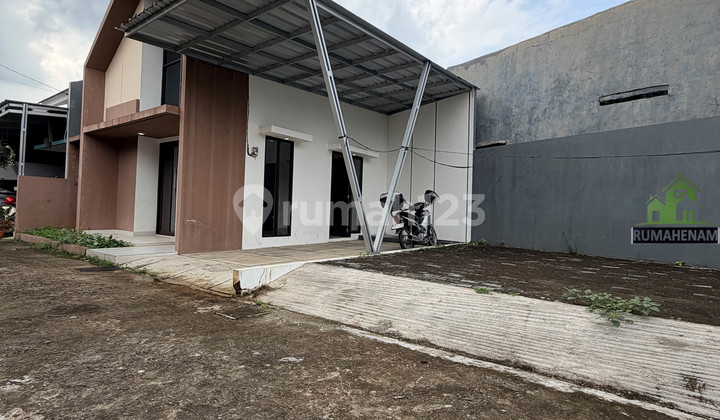 Ready-to-Occupy Minimalist House on 116 Square Meters of Land in Sawangan