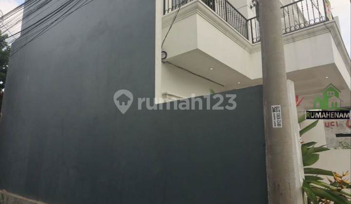 Rumah American Modern Siap Huni di Pancoran Mas Dekat Pintu Tol