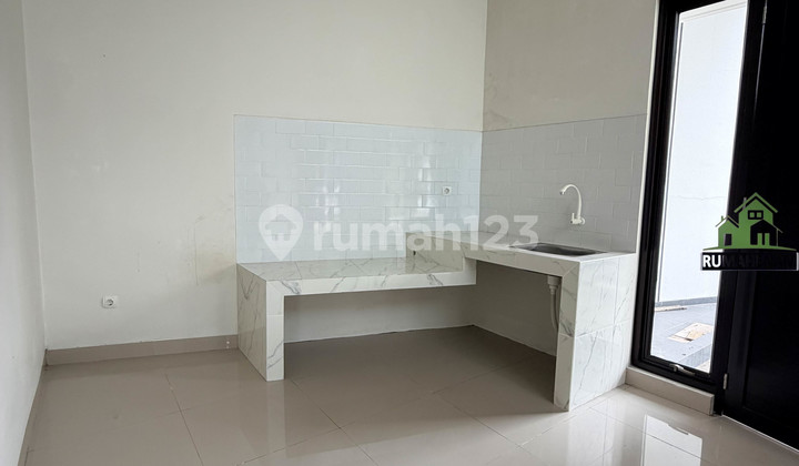 Ready-to-Live Minimalist House with 116 Square Meters of Land in Sawangan 2