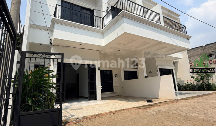 Rumah Berkonsep American Modern Siap Huni Dekat Tol Krukut