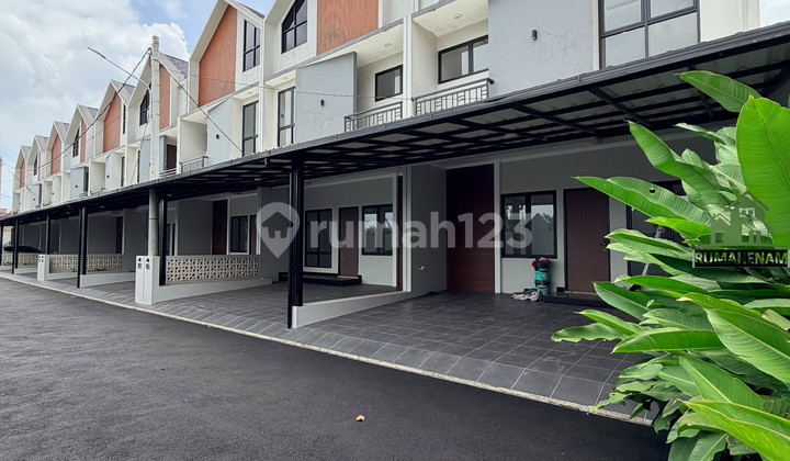 Minimalist House Ready to Occupy Near The Park Mall in Cinangka