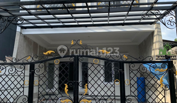 Rumah 3 Lantai Berkonsep American Classic di Cinere Limo Depok Rumah 3 Lantai Berkonsep American Classic di Cinere Limo Depok