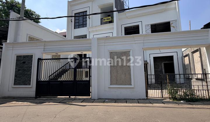 Rumah 5 Kamar Tidur Brand New Siap Huni Dekat Gerbang Tol Limo