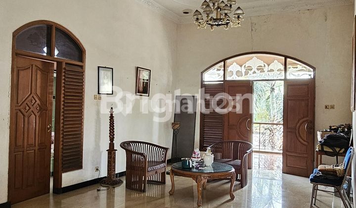 ARTISTIC READY-TO-OCCUPY HOUSE IN WEST SEMARANG NEAR THE AIRPORT 2