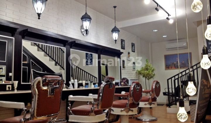 Ruko 2 Lantai Cocok untuk Investasi atau untuk Mengembangkan Bisnis di Banyumanik Semarang Sudah Ramai Penjual 2