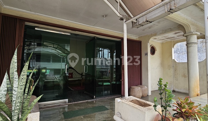 Rumah Strategis Pinggir Jalan Utama Kota Semarang Dekat Java Mall