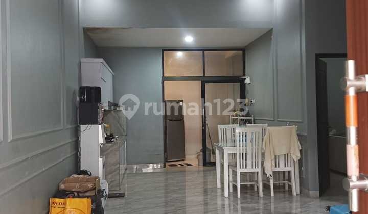 Rumah Startegis 2 Lantai Fully Furnished Dekat Exit Tol 2