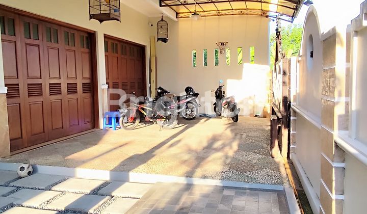 RUMAH MEWAH ESTETIK DI SEMARANG TIMUR 2