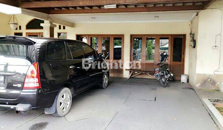 RUMAH ASRI SUPER LUAS DI CEMPAKA PUTIH [R 895 J] 2