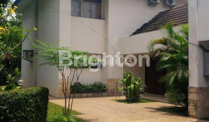 RUMAH KLASIK ELEGAN BERHALAMAN LUAS DI KAYU PUTIH [R 836 J] 1