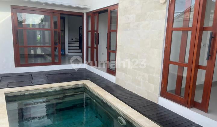 Villa Hunianlantai 2 Nusa Dua Kuta Selatan Badung Bali