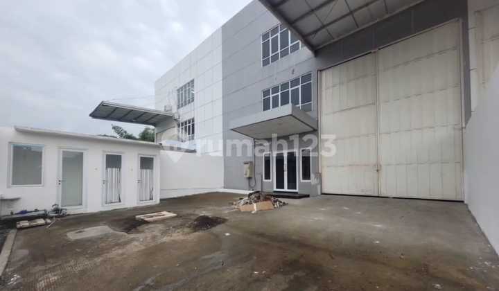 Warehouse, Land Area 494 m², Building Area 488 m², Delta Silicon 3 Cikarang