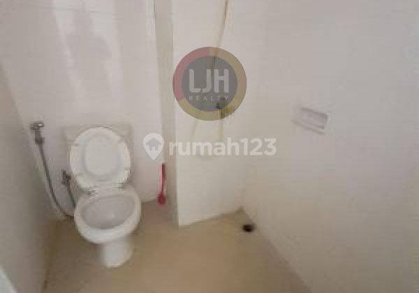 Ruko Grand Wisata 3 Lantai, Siap Pakai Cocok dijadikan Kantor, Sekolah, Lestoran atau tempat usaha lainnya, Parkir Luas, Free Biaya Parkir, Akses Langsung Tol Tambun Grand Wisata Bekasi 2