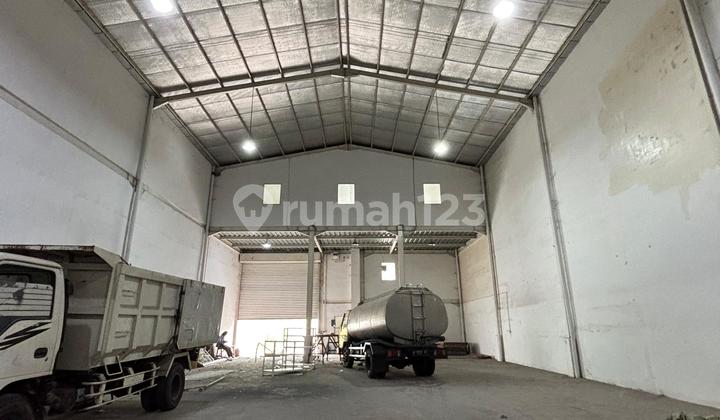 Warehouse. Land Area 551m, Building Area 611m, 3 Floors, Delta Silicon, Cikarang. Warehouse. Land Area 551m, Building Area 611m, 3 Floors, Delta Silicon, Cikarang.