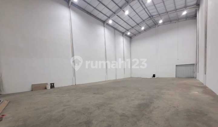 Warehouse, Land Area 494 m², Building Area 488 m², Delta Silicon 3 Cikarang
