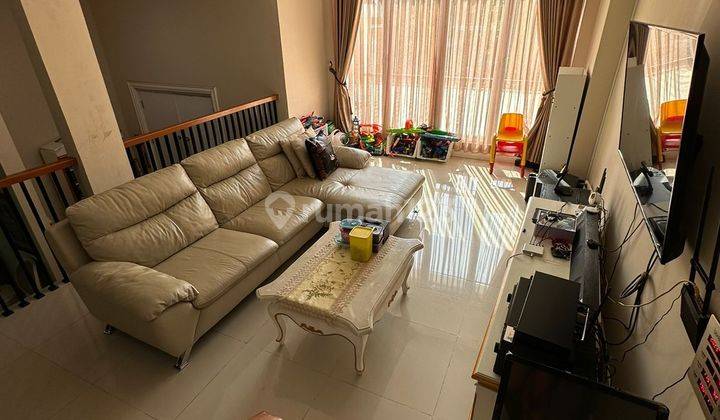 Dijual Rumah Full Furnished Di Dalam Cluster  Split Level Lengkap Dengan Gym Room, 6 Kamar Tidur Di Grand Wisata 2 Lantai Shm Sudah Renovasi Rumah 1