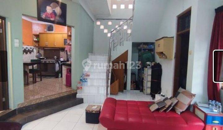 Rumah Di Hook 2 Lantai Shm Luas 200 M² 5 Kamar Tidur Dalam Komplek Keamanan 24 Jam One Gate Security System Siap Huni Hanya 6 Menit Menuju Sport Jabar Arcamanik, Bandung Timur  2