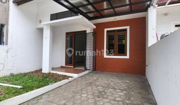 Rumah Bagus 1 Lantai 2 Kamar Tidur Siap Huni One Gate Security System, Keamanan 24 Jam, Area Dekat Pusat Perbelanjaan, Pusat Kuliner, Klinik, Sekolahan, Rumah Sakit, Antapani Bandung 1