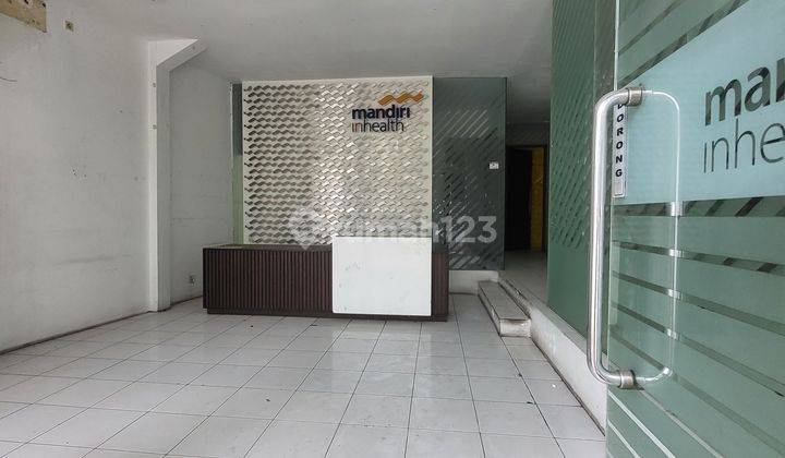 Disewakan Kantor/ Ruang Usaha Exclusive Siap Pakai Luas 240 M² 2,5 Lantai Parkiran Luas Cocok Di Jadikan Kantor ( Bank ) Di Sayap Riau, Kota Bandung 2