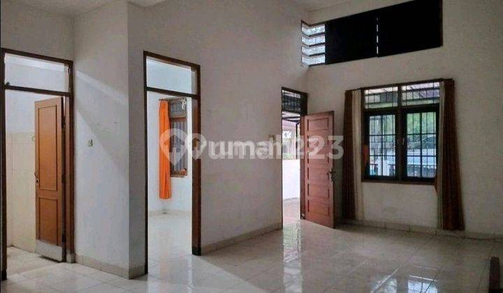 Rumah Bagus 1 Lantai Luas 133 M2, 2 Kamar Tidur Siap Huni, Cocok Dijadikan Hunian/ Kantor. Depan Taman, Keamanan 24 Jam, Antapani Bandung 2