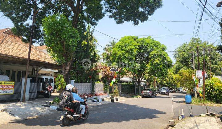 Rumah Luas 390 M² 11 Kamar Tidur Sangat Cocok Dijadikan Guest House Berjarak 500 Meter Ke Pusat Perbelanjaan Dan Kuliner Di Re Martadinata, Bandung Wetan  2