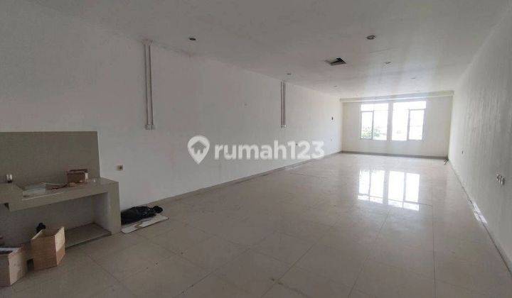 Ruko 2 Lantai SHM Luas 150 M² Sudah Renovasi Siap Pakai Cocok Dijadikan Kantor Atau Tempat Usaha. Area Komersial Dekat Mall, Sekolahan, Perkantoran, Pusat Kuliner Dan Perbelanjaan Hanya 6 Menit Menuju Mall TSM, Turangga Bandung  2