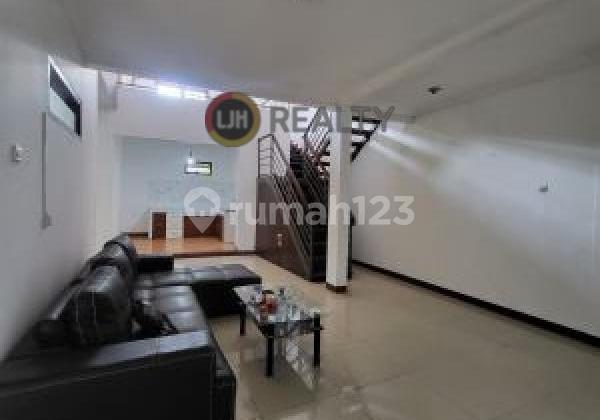 Dijual Rumah 2 Lantai Luas 147m2, 4 Kamar Tidur Siap Huni Dalam Cluster Keamanan 24 Jam One Gate Security System, Arcamanik Bandung