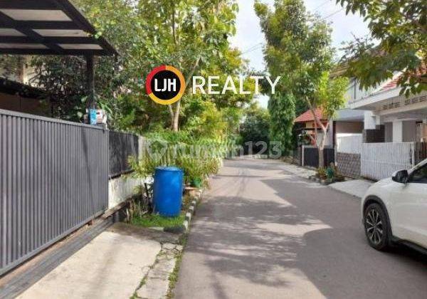 Rumah 1 Lantai Luas 140m2, 3 Kamar Tidur Siap Huni Dalam Cluster, Keamanan 24 Jam One Gate Security System, Fasilitas Lapangan Basket Dan Masjid, di Antapani Bandung 1