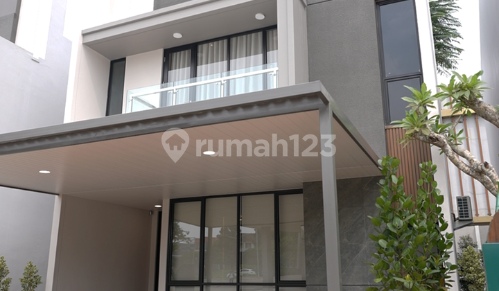 Rumah 2 Lantai dengan 5 Kamar di Kota Wisata Cibubur Kondisi Baru 2