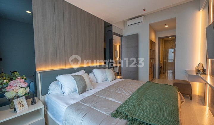 Luxury Spacious 2BR Apartment in West Jakarta with Toll Access & Near Airport