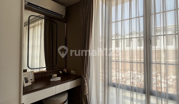 Rumah Baru Elite 5 Kamar Tidur di Jakarta Timur Bebas Banjir Fasilitas Bintang 5