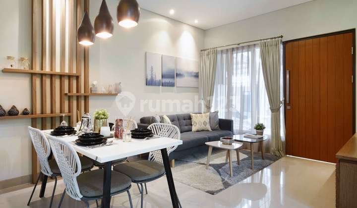 Modern Spacious 2-Story House Complete Facilities Strategic Location Near Mall