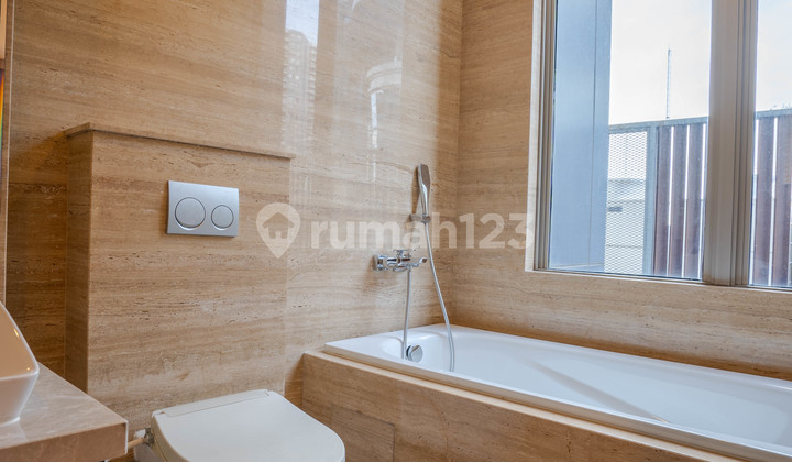 New Luxury 2 BR Apartment in the Heart of Kuningan The Elements with Five-Star Facilities