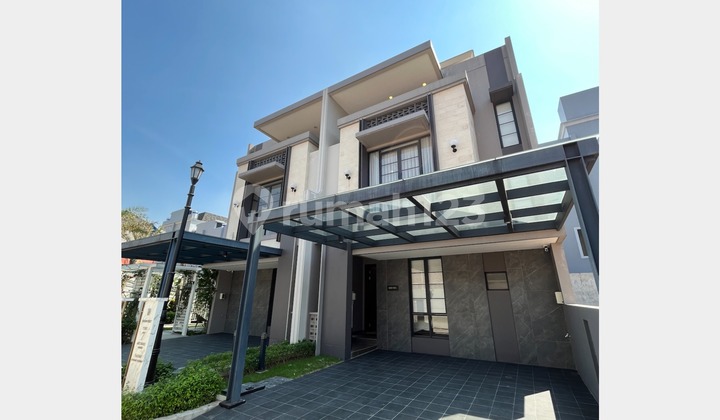Hunian Mewah 3 Lantai di Jakarta dengan Premium Club House Dalam Perumahan