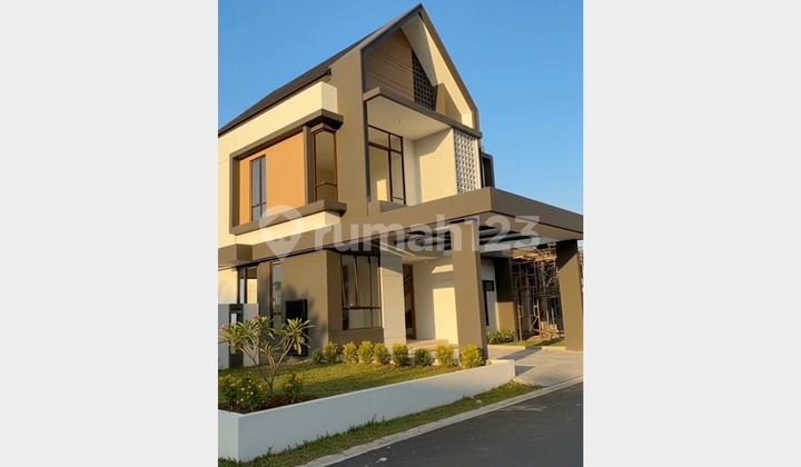 For Sale Luxury House In Batam, Very Strategic Near Singapore