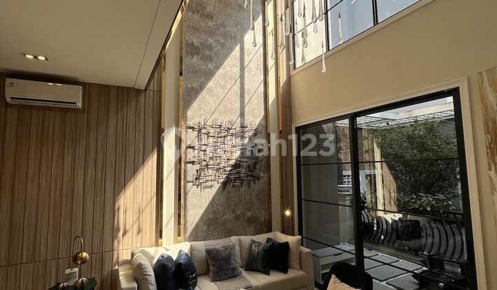 Rumah 3 Lantai Luas Premium dengan Lokasi Strategis Dekat Rs dan Sekolah