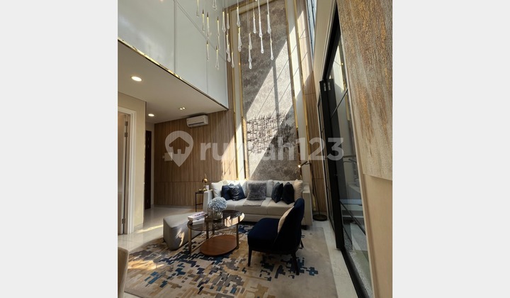 Rumah Prestisius di Area Jaktim dengan 3 Lantai dan 5 Kamar Tidur New Condition