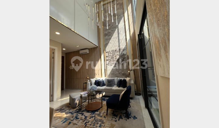 Elite 3-Story Residence for Sale, New Condition, Near Hospital, School, Complete Facilities